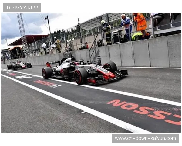 维修墙边的泪水：哈斯车队工作人员在获得首个积分后的激动